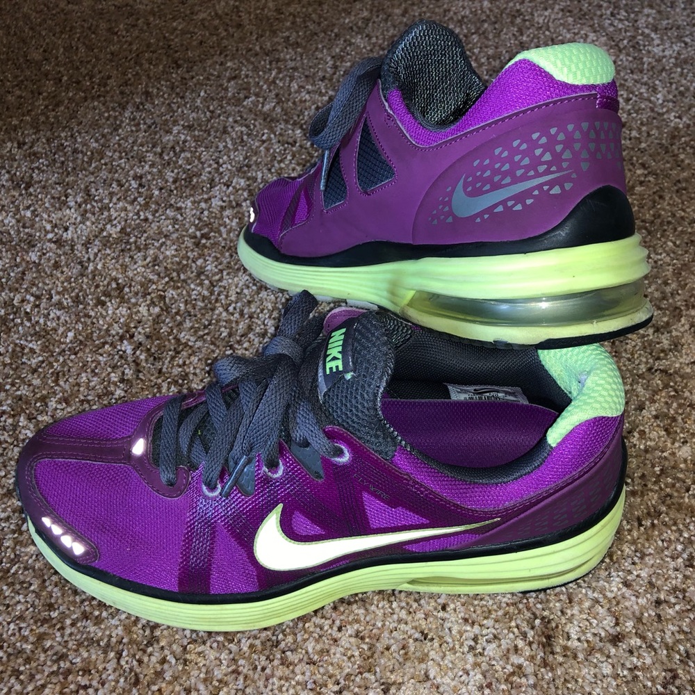Nike Tennis Shoes